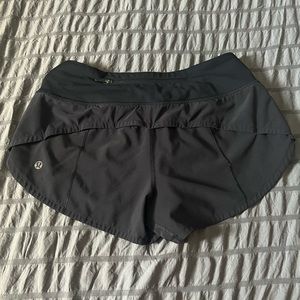 Black Lululemon 2.5 Speed Ups